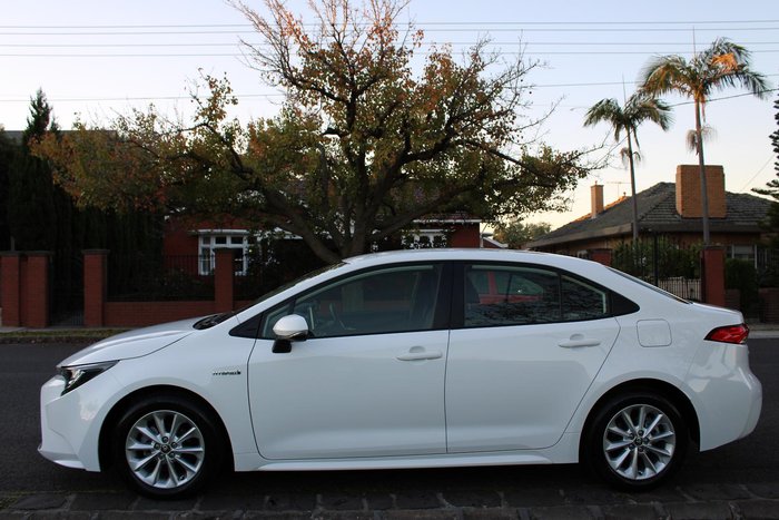 2022 Toyota Corolla Ascent Sport Hybrid ZWE211R Glacier White
