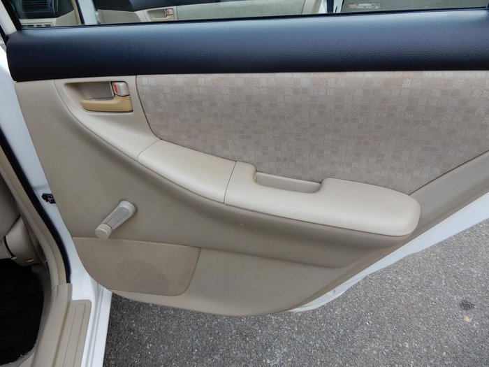 2004 Toyota Corolla Ascent ZZE122R Glacier White
