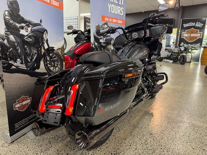 2025 Harley-Davidson CVO Road Glide 121 (FLTRXSE) Touring Grey