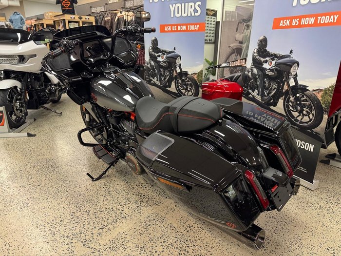 2025 Harley-Davidson CVO Road Glide 121 (FLTRXSE) Touring Grey