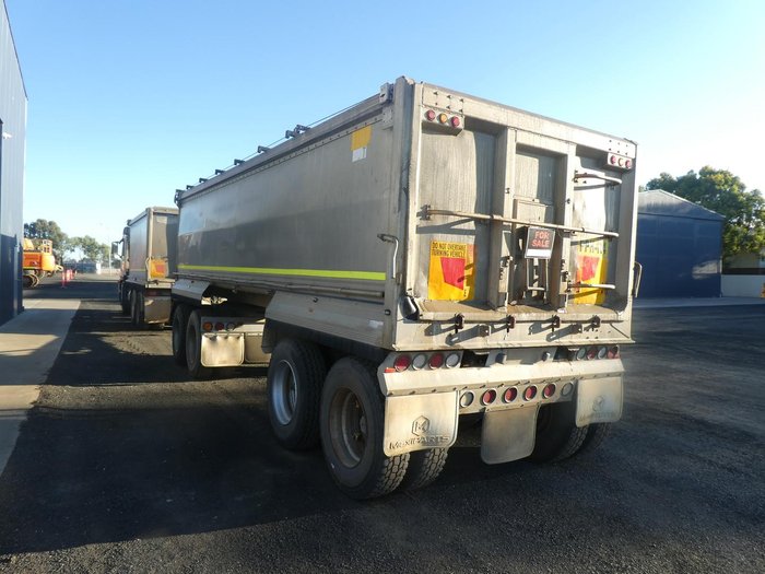 2008 Volvo Fm480 WHITE