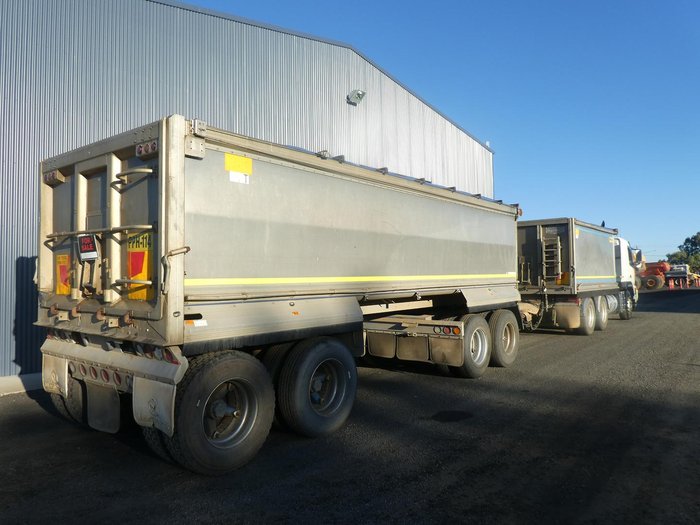 2008 Volvo Fm480 WHITE