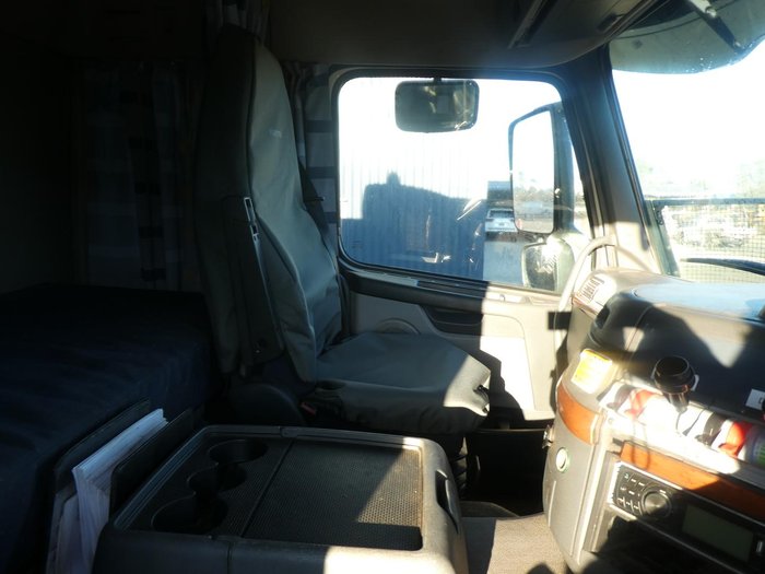 2008 Volvo Fm480 WHITE