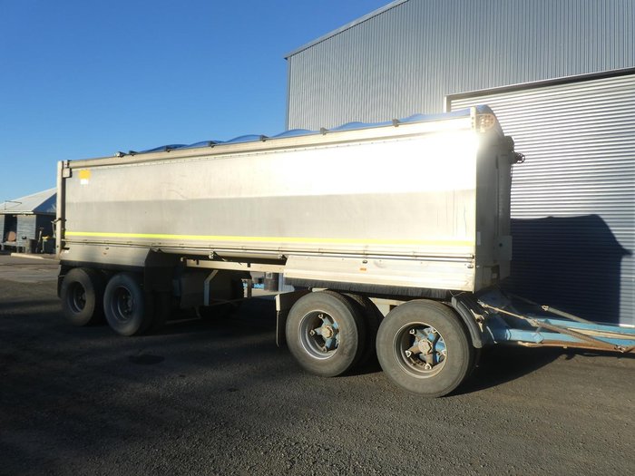 2008 Volvo Fm480 WHITE