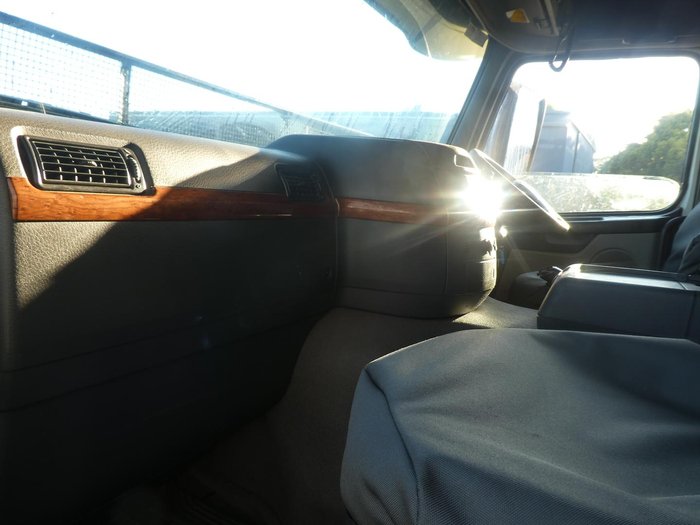 2008 Volvo Fm480 WHITE