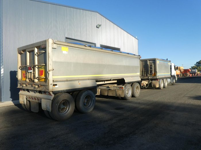 2008 Volvo Fm480 WHITE