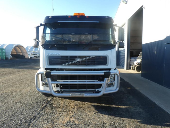 2008 Volvo Fm480 WHITE