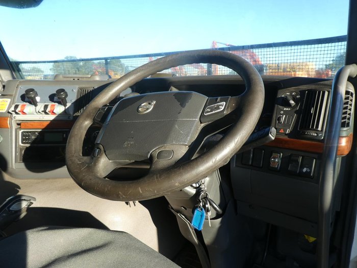 2008 Volvo Fm480 WHITE