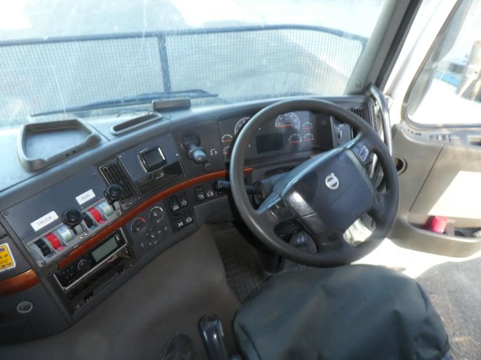 2008 Volvo Fm480 WHITE