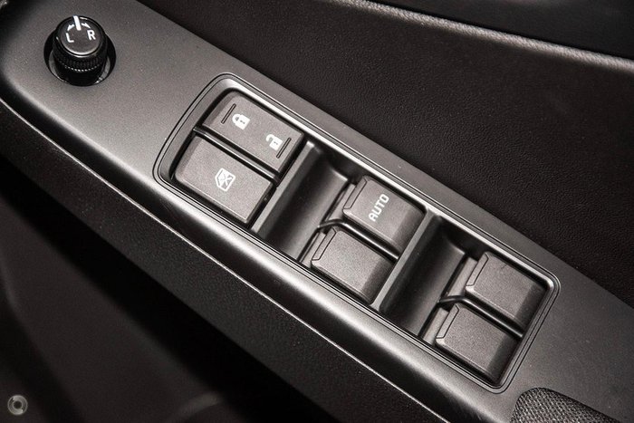 2025 Isuzu D-MAX LS-M