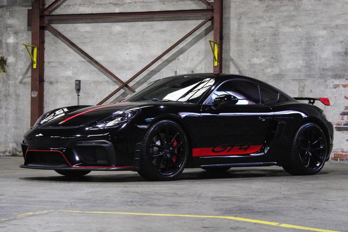 2021 Porsche 718 Cayman GT4