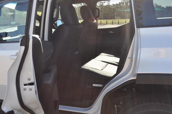 2024 Toyota Landcruiser Prado GXL