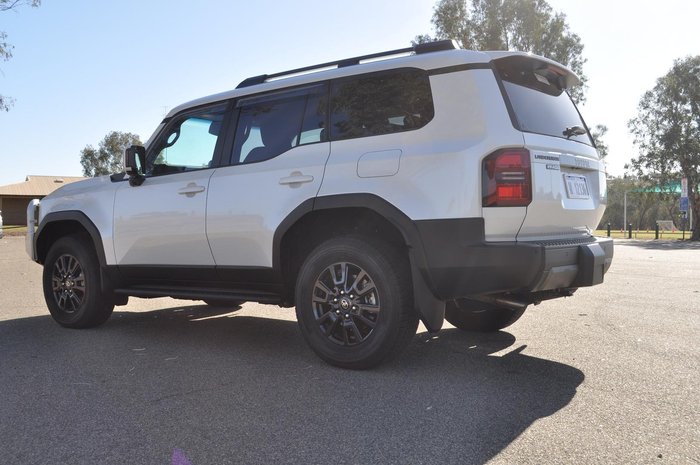 2024 Toyota Landcruiser Prado GXL