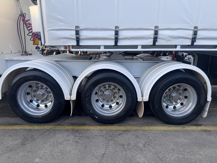 2006 TopStart/MaxiTrans St3 34 Pallet Drop On Double Drop Deck Fridge Mezzanine