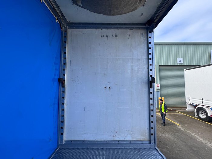2006 TopStart/MaxiTrans St3 34 Pallet Drop On Double Drop Deck Fridge Mezzanine