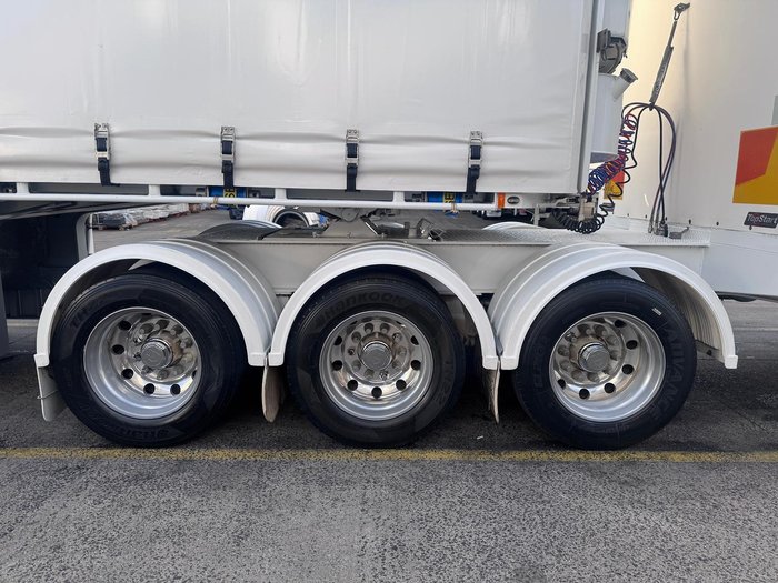 2006 TopStart/MaxiTrans St3 34 Pallet Drop On Double Drop Deck Fridge Mezzanine