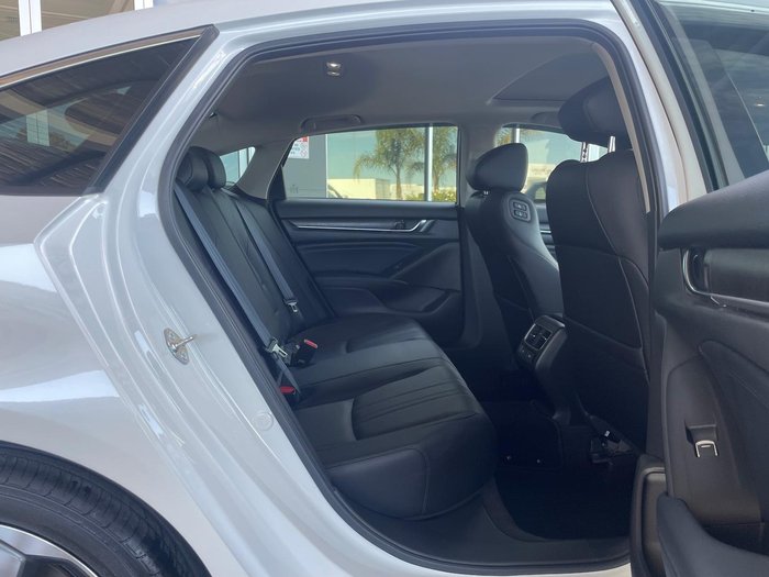 2022 Honda Accord VTi-LX