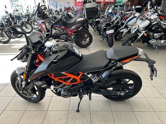 2023 KTM 390 Duke Duke Black