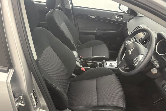 2016 Mitsubishi Lancer ES Sport