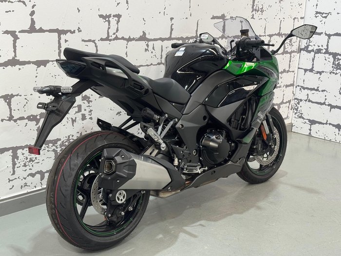 2024 Kawasaki Ninja 1000SX Ninja Green