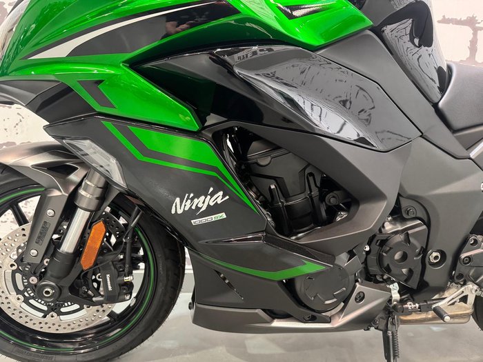 2024 Kawasaki Ninja 1000SX Ninja Green