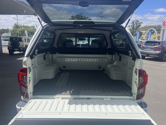 2024 Nissan Navara ST