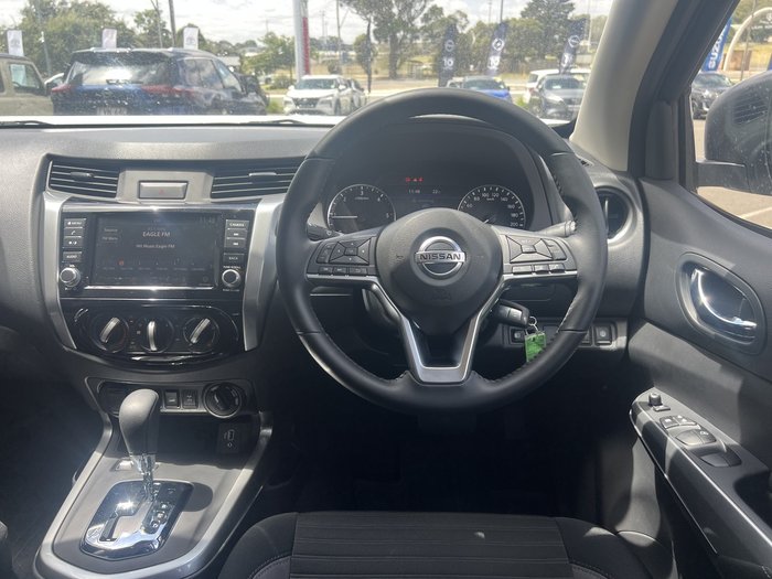2024 Nissan Navara ST