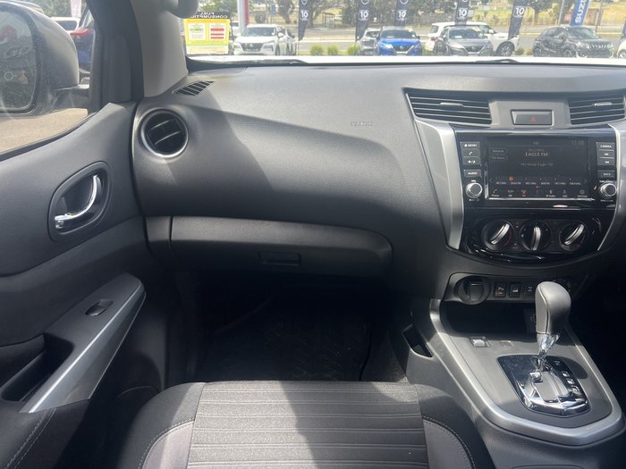 2024 Nissan Navara ST