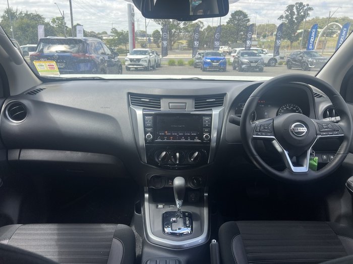 2024 Nissan Navara ST