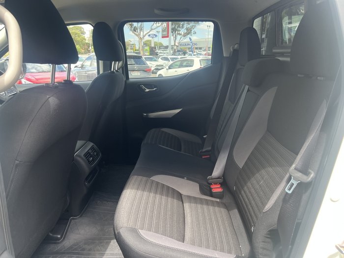 2024 Nissan Navara ST