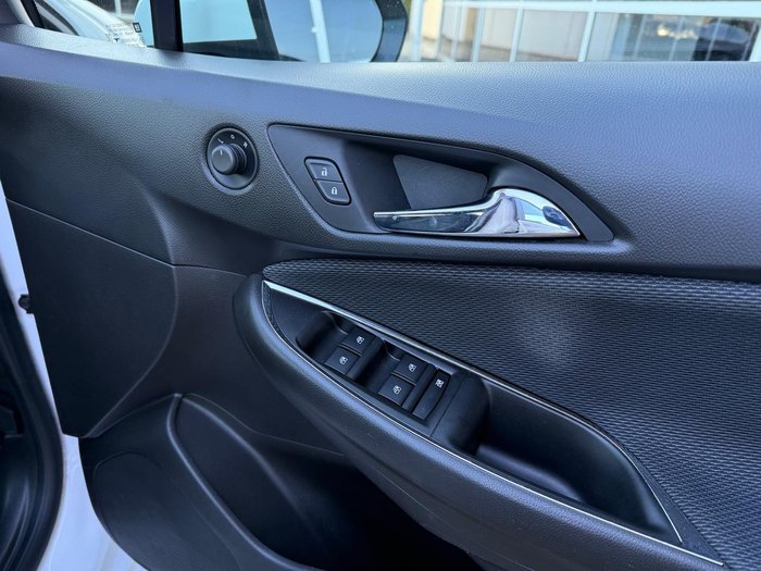 2017 Holden Astra LS BL MY17 Summit White