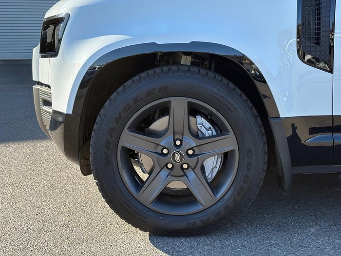 2025 Land Rover Defender 110 P400 X-Dynamic SE L663 MY25.5 AWD Fuji White