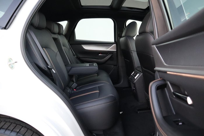 2025 Mazda CX-60 P50e Azami