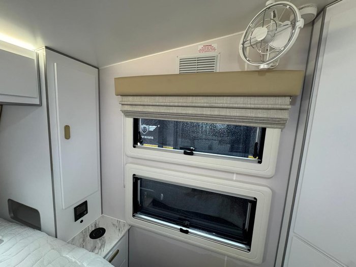 2025 JB Caravans Scorpion Sting Air 21'6 Rd Sc