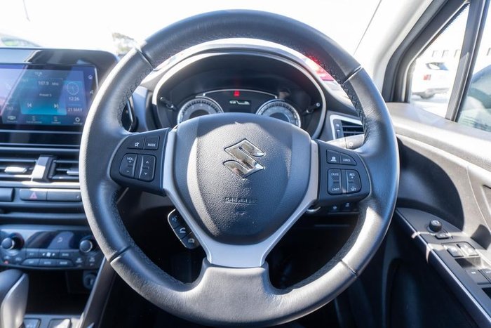 2023 Suzuki S-Cross GL+