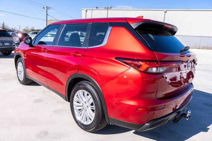 2021 Mitsubishi Outlander ES