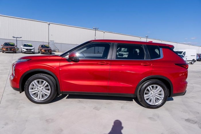 2021 Mitsubishi Outlander ES
