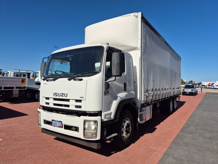 2012 Isuzu Trucks FVL1400 14 Pallet Tautliner and Lift