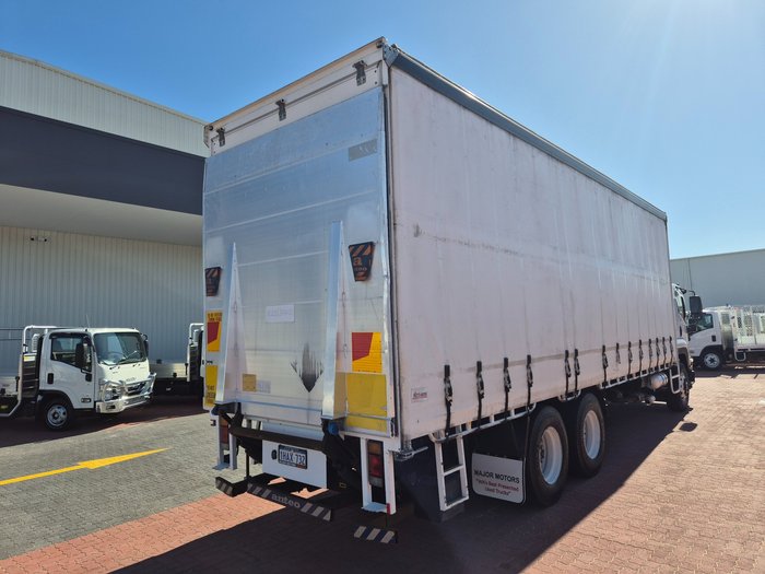 2012 Isuzu Trucks FVL1400 14 Pallet Tautliner and Lift