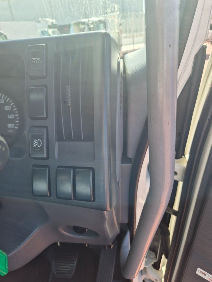 2012 Isuzu Trucks FVL1400 14 Pallet Tautliner and Lift