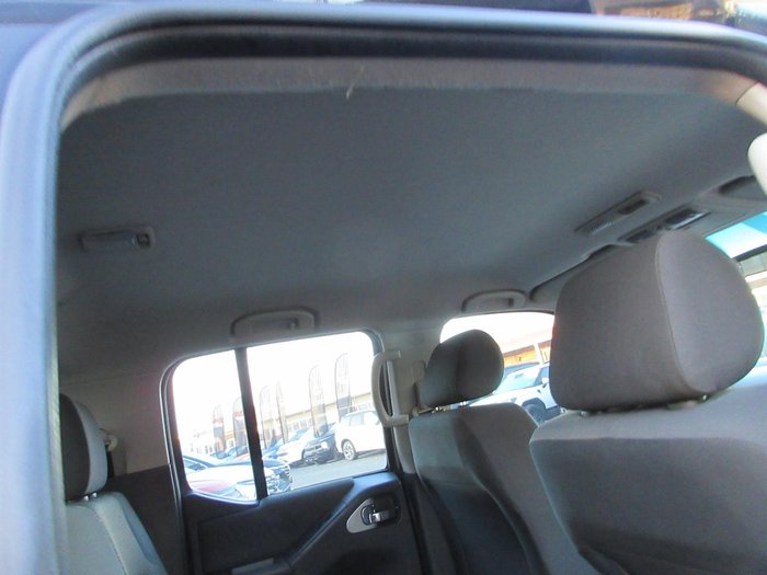 2013 Nissan Navara ST