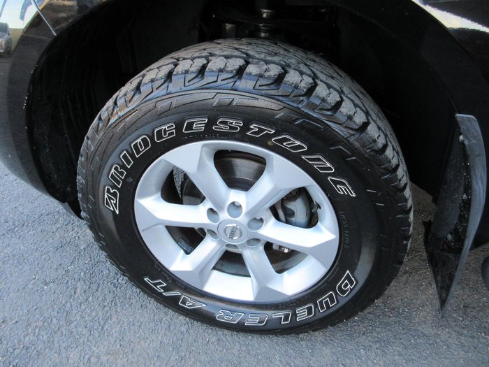 2013 Nissan Navara ST