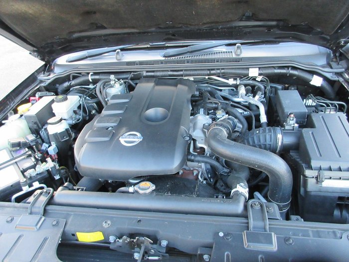 2013 Nissan Navara ST
