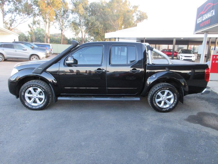 2013 Nissan Navara ST