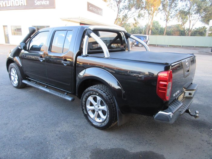 2013 Nissan Navara ST