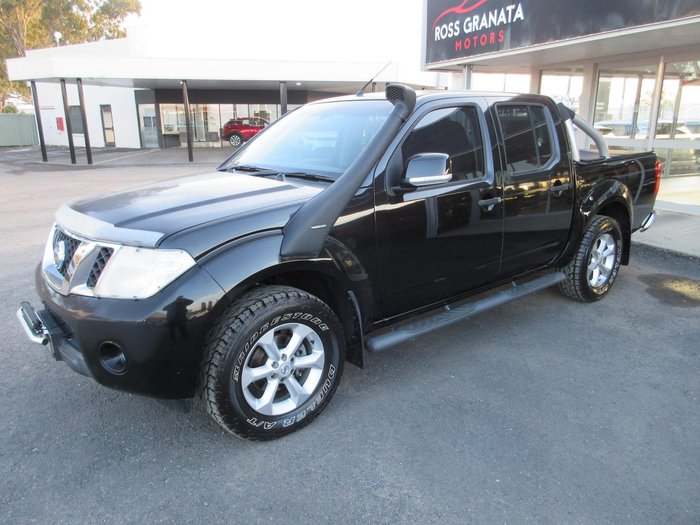 2013 Nissan Navara ST