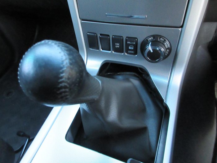2013 Nissan Navara ST