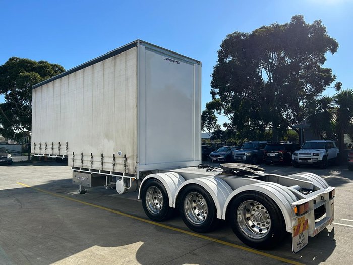 2022 Maxitrans St3 Lead A 12 Pallet Drop Deck Mezz