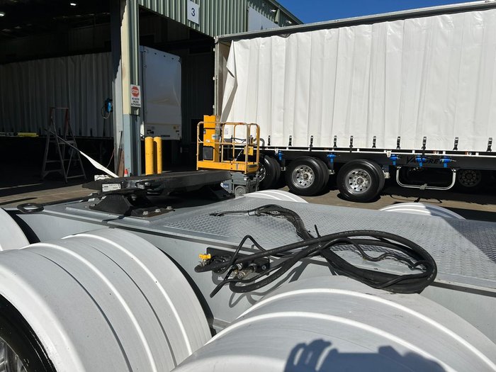 2022 Maxitrans St3 Lead A 12 Pallet Drop Deck Mezz