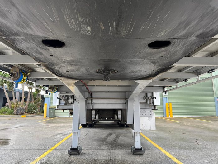 2022 Maxitrans St3 Lead A 12 Pallet Drop Deck Mezz